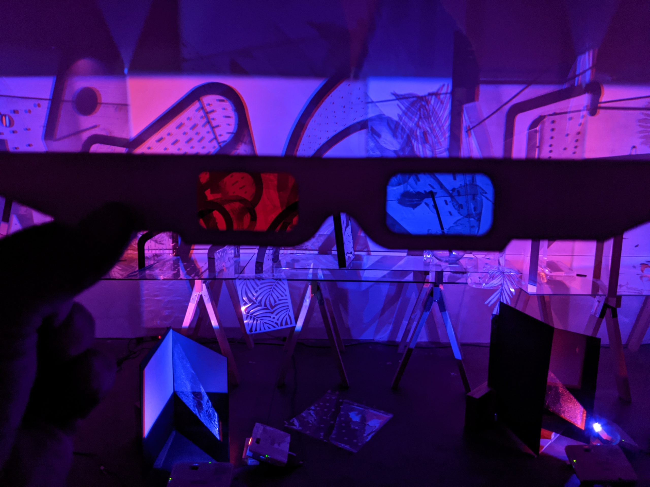 Blinn and Lambert NNAATTUURRAA MMOORRTTAA | A sprawling still life and a tableau of the objects’ cast shadows, which, when viewed through 3D glasses, coalesce into a stereoscopic image.